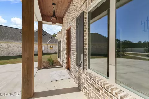 Exterior - 807 Trawler Cir, Brandon, MS 39047 photo 6 of 10