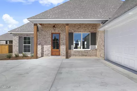 Exterior - 807 Trawler Cir, Brandon, MS 39047 photo 3 of 10