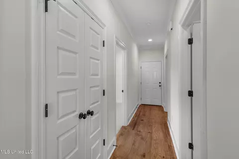 Entry Way - 807 Trawler Cir, Brandon, MS 39047 photo 7 of 9