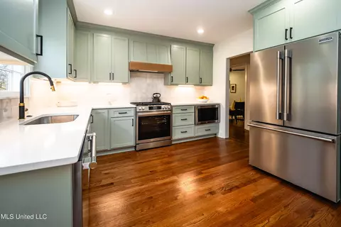 Kitchen - 4348 Childress Dr, Jackson, MS 39206 photo 2 of 4