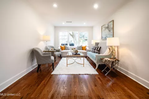 Living - 4348 Childress Dr, Jackson, MS 39206 photo 2 of 6