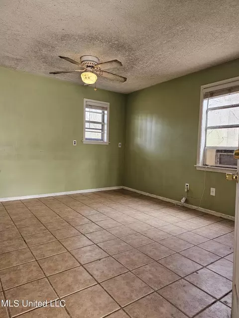 Other - 7922 Crescent Cir, Olive Branch, MS 38654 photo 1 of 12