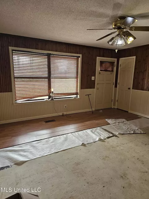 Other - 7922 Crescent Cir, Olive Branch, MS 38654 photo 6 of 12