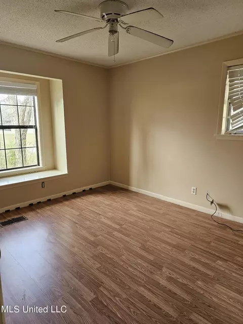 Other - 7922 Crescent Cir, Olive Branch, MS 38654 photo 11 of 12