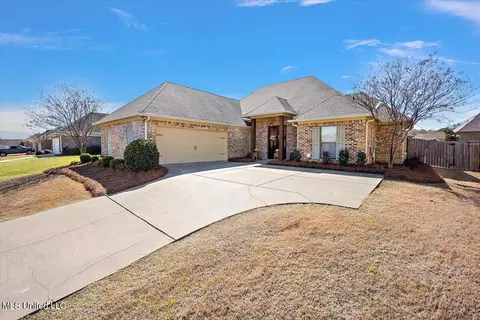 145 Falls Xing, Madison, MS 39110