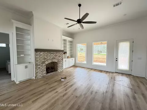 Living - 161 Cornerstone Dr, Brandon, MS 39042 photo 1 of 2