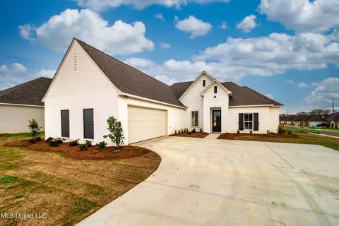 839 Glenwild Cir, Canton, MS 39046