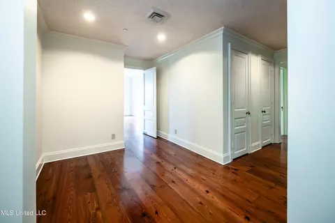Other - 1200 Meadowbrook Rd #18, Jackson, MS 39206 photo 6 of 14