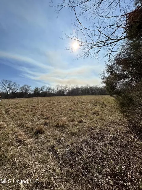 Country Club Road, Senatobia, MS 38668