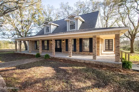 24161 Lake Cross Dr, Gulfport, MS 39503