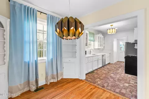 Kitchen - 1722 Linden Pl, Jackson, MS 39202 photo 1 of 6