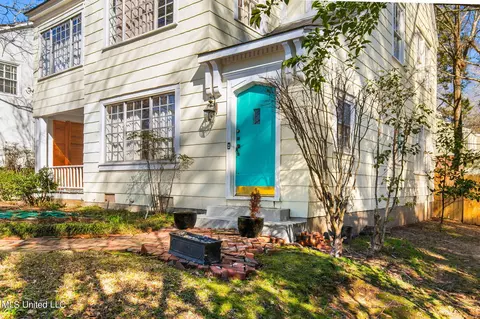 Exterior - 1722 Linden Pl, Jackson, MS 39202 photo 2 of 5