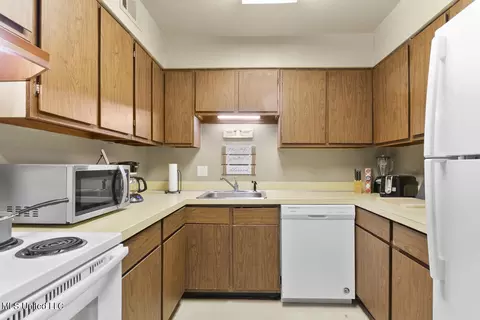 5155 Wayneland Dr #I3, Jackson, MS 39211 photo 14