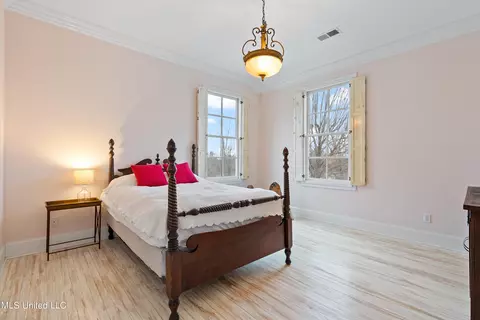 Bedroom - 2404 Highway 301, Hernando, MS 38632 photo 3 of 8