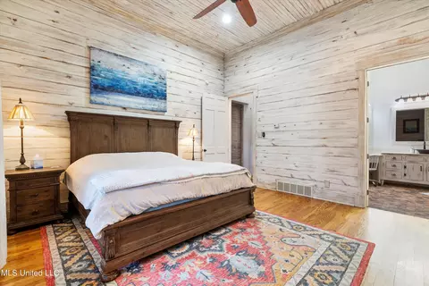 Bedroom - 2404 Highway 301, Hernando, MS 38632 photo 2 of 8