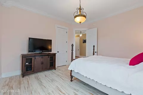Bedroom - 2404 Highway 301, Hernando, MS 38632 photo 4 of 8