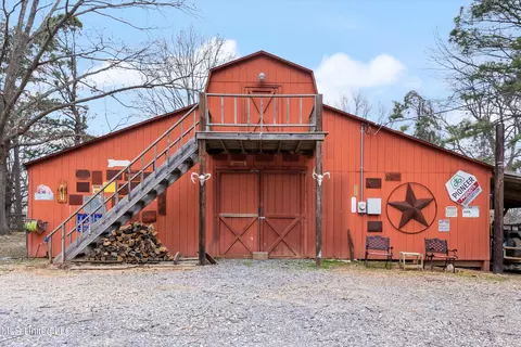 Exterior - 2404 Highway 301, Hernando, MS 38632 photo 14 of 16