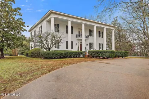 Exterior - 1480 Pinehaven Dr, Clinton, MS 39056 photo 7 of 57