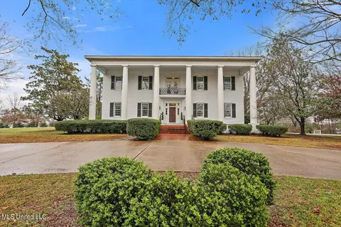 1480 Pinehaven Dr, Clinton, MS 39056