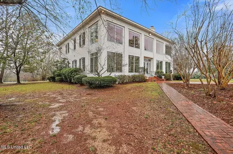 Exterior - 1480 Pinehaven Dr, Clinton, MS 39056 photo 30 of 57