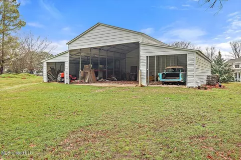 Exterior - 1480 Pinehaven Dr, Clinton, MS 39056 photo 38 of 57