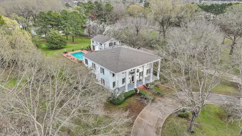 Exterior - 1480 Pinehaven Dr, Clinton, MS 39056 photo 6 of 57