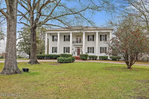 Exterior - 1480 Pinehaven Dr, Clinton, MS 39056 photo 9 of 57