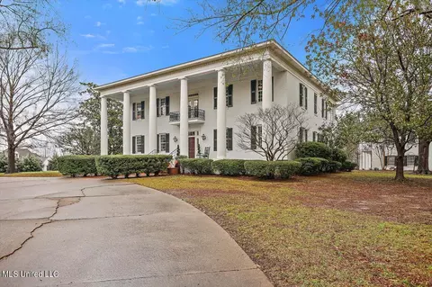 Exterior - 1480 Pinehaven Dr, Clinton, MS 39056 photo 2 of 57