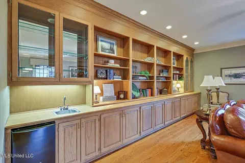 Kitchen - 1480 Pinehaven Dr, Clinton, MS 39056 photo 2 of 13
