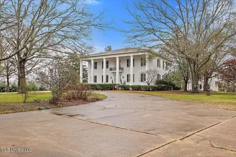 Exterior - 1480 Pinehaven Dr, Clinton, MS 39056 photo 10 of 57