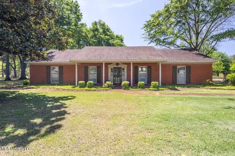 265 Westover Dr, Clarksdale, MS 38614