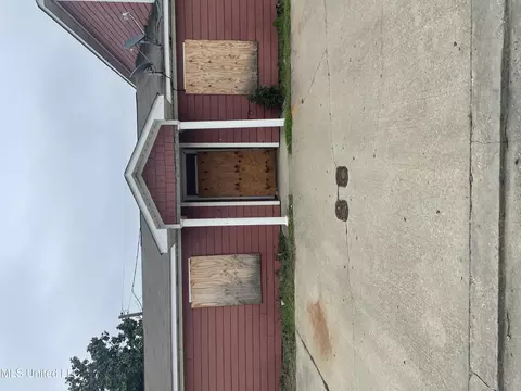 2 Grand Lido, Gulfport, MS 39507