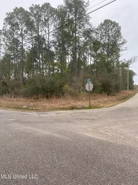 0 W Greene St, Bay Saint Louis, MS 39520