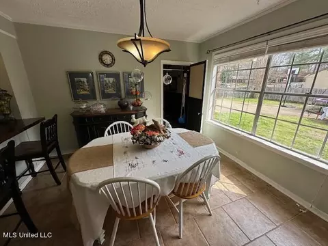Dining - 103 Firecrest Dr, Brandon, MS 39042 photo 1 of 2