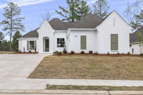 119 Lakecrest Dr, Madison, MS 39110