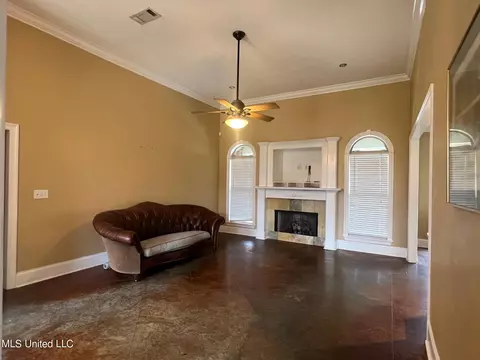 Living - 210 Crescent H Dr, Terry, MS 39170 photo 2 of 2