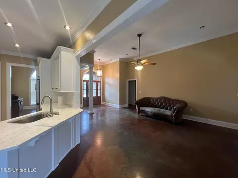 Kitchen - 210 Crescent H Dr, Terry, MS 39170 photo 7 of 9