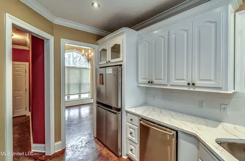 Kitchen - 210 Crescent H Dr, Terry, MS 39170 photo 6 of 9