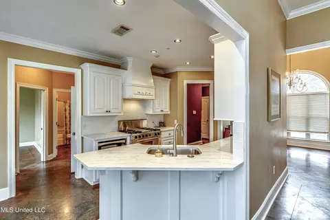 Kitchen - 210 Crescent H Dr, Terry, MS 39170 photo 4 of 9