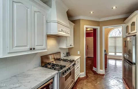 Kitchen - 210 Crescent H Dr, Terry, MS 39170 photo 3 of 9