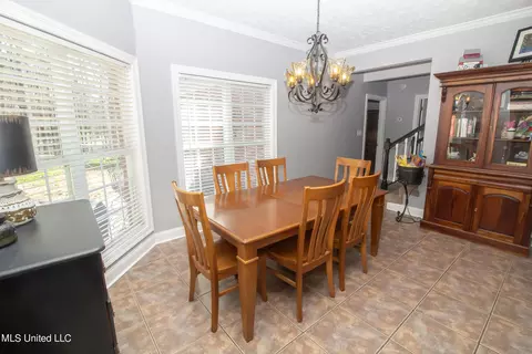 Dining - 111 Oak View Dr, Terry, MS 39170 photo 4 of 5