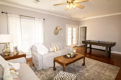 Living - 111 Oak View Dr, Terry, MS 39170 photo 4 of 4