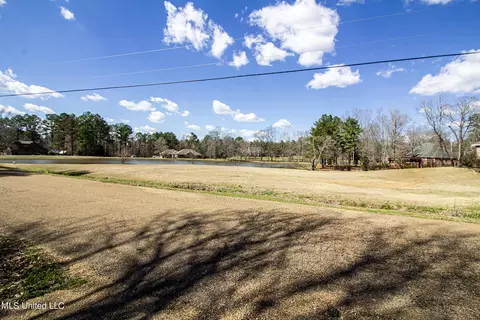 Exterior - 111 Oak View Dr, Terry, MS 39170 photo 4 of 7