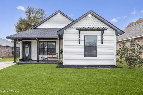 10363 Cottage Ct, D'iberville, MS 39540