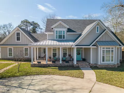 68233 Diamondhead E, Diamondhead, MS 39525