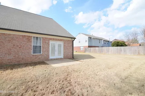 Exterior - 7290 Red Maple Dr, Olive Branch, MS 38654 photo 3 of 3