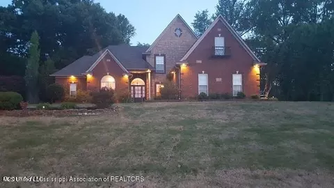 9861 Miranda Dr, Olive Branch, MS 38654