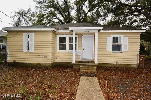 1983 Southern Ave, Biloxi, MS 39531