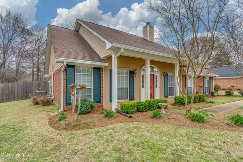 426 Hemlock Dr, Flowood, MS 39232