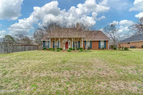 Exterior - 426 Hemlock Dr, Flowood, MS 39232 photo 3 of 12